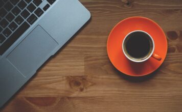 Z jakiej płyty jest stół do ping-ponga?