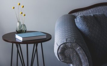 Jak zrobić stolik z plastrów drewna? Jak zrobić stolik z plastrów drewna?